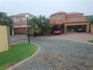 4 Bed House in Edenglen
