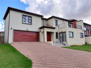4 Bed House in Willowbrook