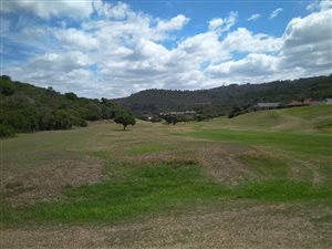 740 m² Land available in Hersham