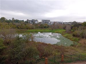 2 Bed Apartment in Zwartkop