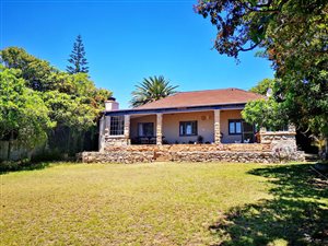 3 Bed House in Mossel Bay Central