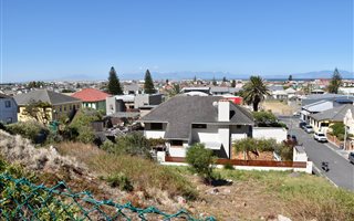 520 m² Land available in Muizenberg