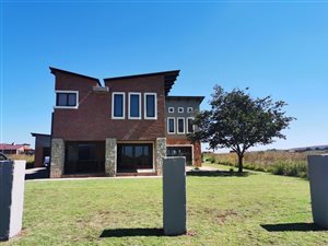 3 Bed House in Bronkhorstbaai