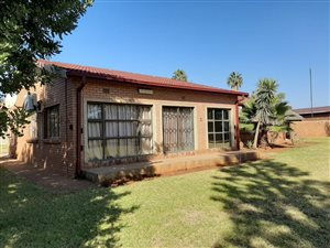 3 Bed House in Mooinooi