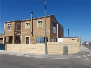 5 Bed House in Strandfontein