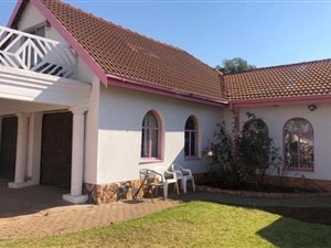 4 Bed House in Riviera