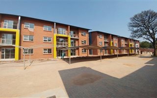 2 Bedroom Apartment in Montana Park