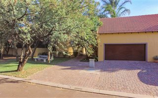5 Bedroom Cluster in Midstream Estate