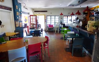 220 m² Commercial space in Paradise