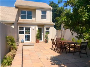 2 Bed Duplex in Woodbridge Island