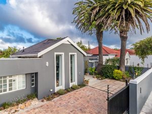 3 Bed House in Claremont