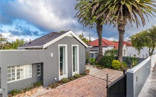 3 Bedroom House in Claremont