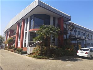 1800 m² Industrial space in Longmeadow