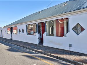3 Bed House in Strand South