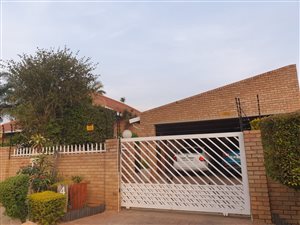 3 Bed House in Bendor