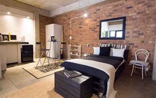 1 Bedroom Apartment in City and Suburban