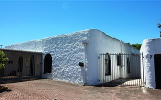 4 Bedroom House in Bergvliet