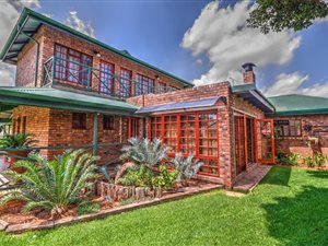 4 Bed House in Blue Gill