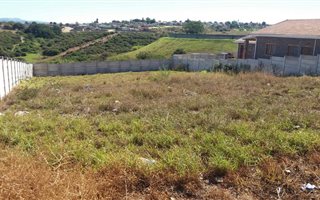 640 m² Land available in Scheepers Heights