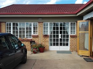 1 Bed Garden Cottage in Cullinan and Surrounds