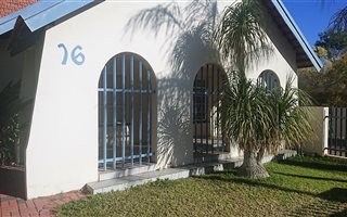 2 Bedroom House in Die Rand