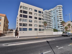 3 Bed Apartment in Strand Central