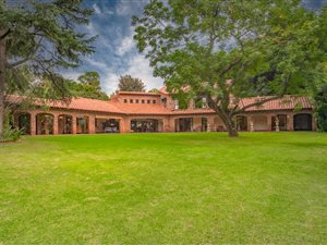 5 Bed House in Hurlingham