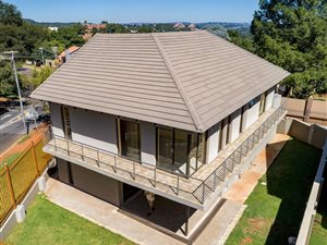 3 Bed House in Murrayfield
