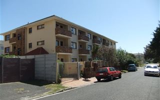 1 Bedroom Flat in Lakeside
