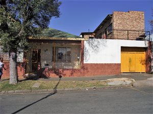 12 Bed House in Rosettenville