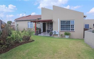 3 Bedroom Simplex in Meyersdal