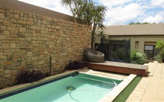 5 Bedroom House in Alberante