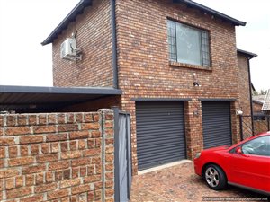 3 Bed House in Highveld