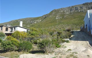 840 m² Land available in Hermanus Heights
