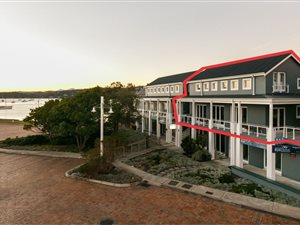 5 Bed Apartment in Thesen Islands