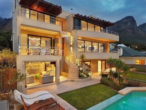 5 Bed House in Bakoven