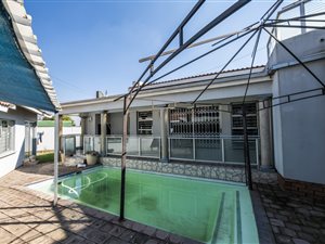 4 Bed House in Suideroord