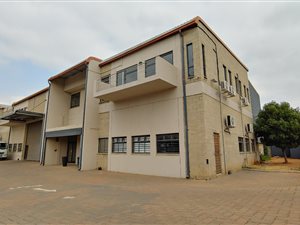 3500 m² Industrial space in Stormill