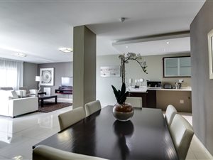3 Bedroom Apartment in Tableview