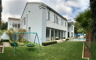 5 Bedroom House in Waverley