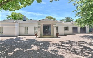 3 Bedroom House in Constantia