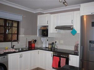 1 Bed Apartment in Waterfall