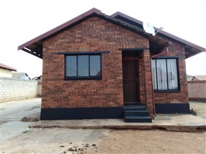 2 Bed House in Protea Glen