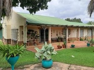 2.5 ha Land available in Magaliesmoot AH