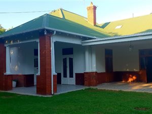 9 Bed House in Eastwood