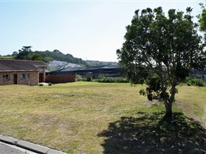 715 m² Land available in Herolds Bay