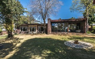 1 Bedroom House in Bryanston Ext 3