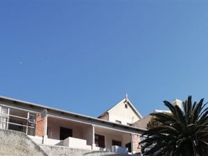 6 Bed House in Port Elizabeth Central