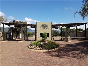 870 m² Land available in Chroom Park