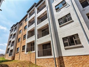 2 Bed Apartment in Cosmo City